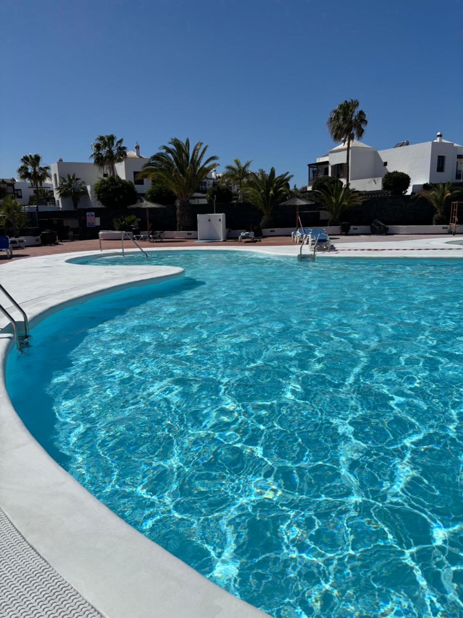 Casa Amplia Y Moderna De 3 Habitaciones En Complejo Con Piscina กอสตา เตกีสเซ ภายนอก รูปภาพ