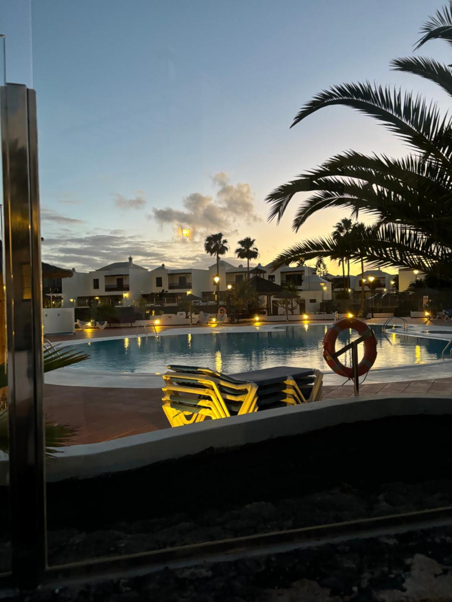 Casa Amplia Y Moderna De 3 Habitaciones En Complejo Con Piscina กอสตา เตกีสเซ ภายนอก รูปภาพ